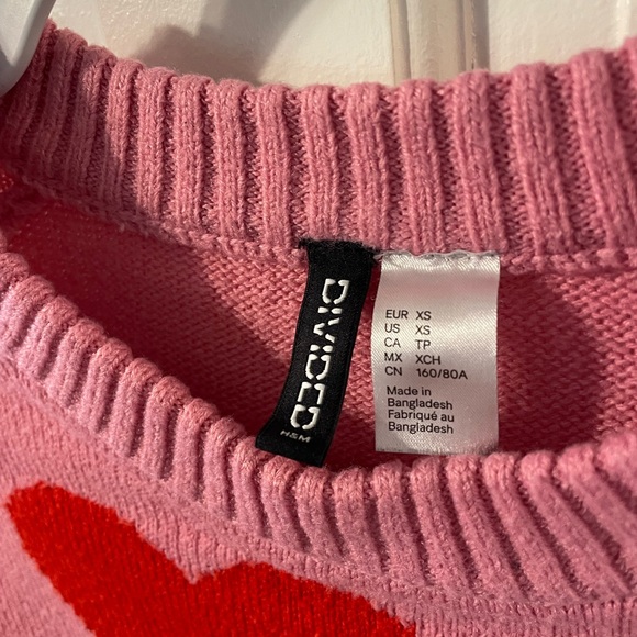 Pink & Red Cropped Heart Sweater - Picture 3 of 4